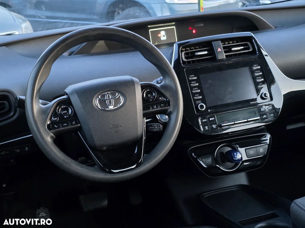 Toyota Prius - 4