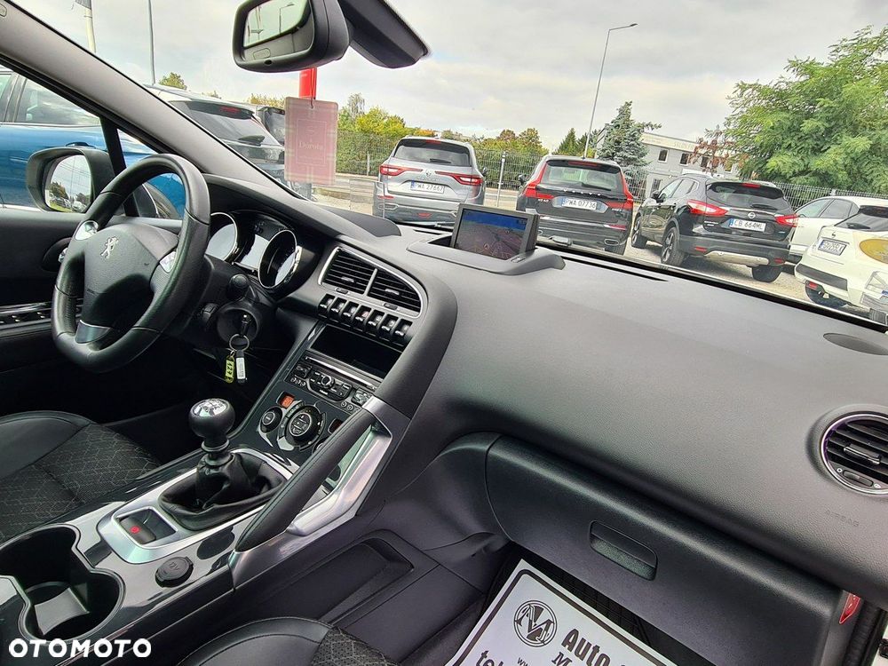 Peugeot 3008 1.6 BlueHDi Allure S&S - 28