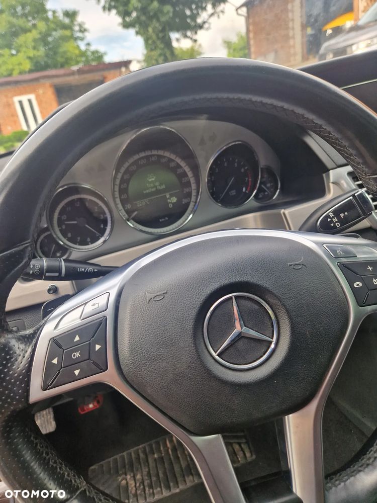 Mercedes-Benz Klasa E 500 4-Matic Avantgarde - 14