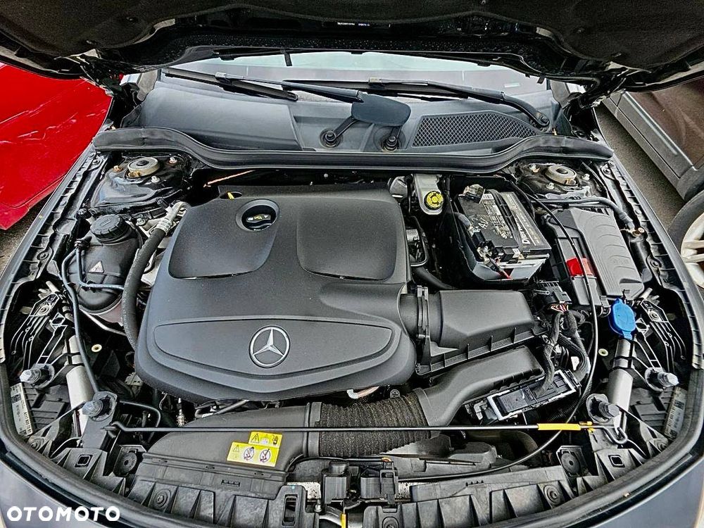 Mercedes-Benz CLA 250 4Matic 7G-DCT AMG Line - 15
