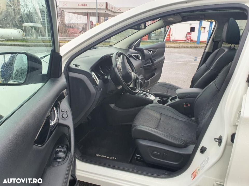 Nissan Qashqai 1.6 DCI Xtronic TEKNA+ - 30