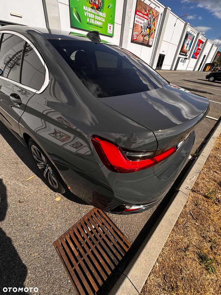 BMW Seria 3 330e Luxury Line - 6