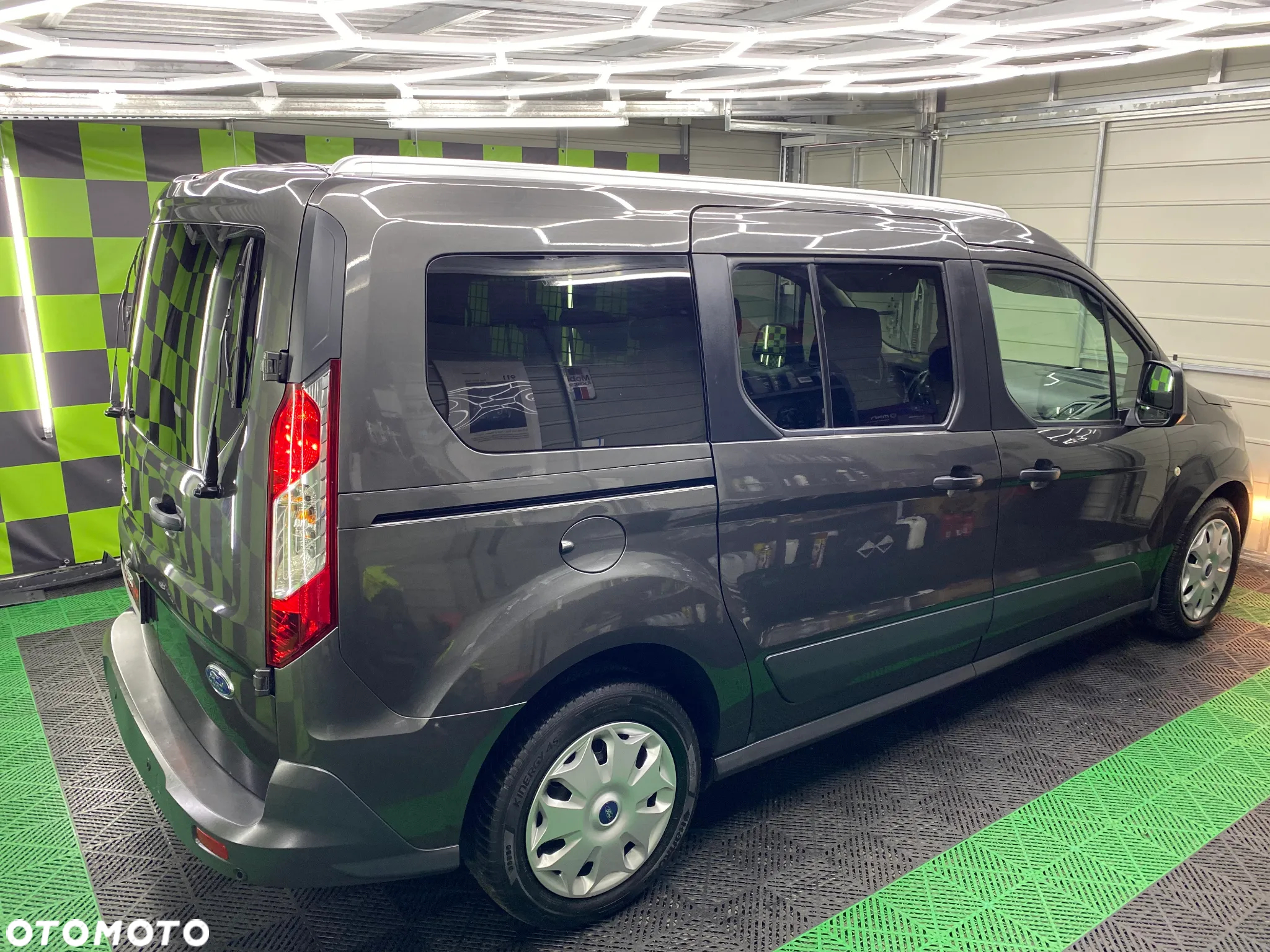 Ford Tourneo Connect 1.5 EcoBlue Start-Stop Trend - 31