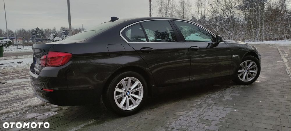 BMW Seria 5 520i - 8