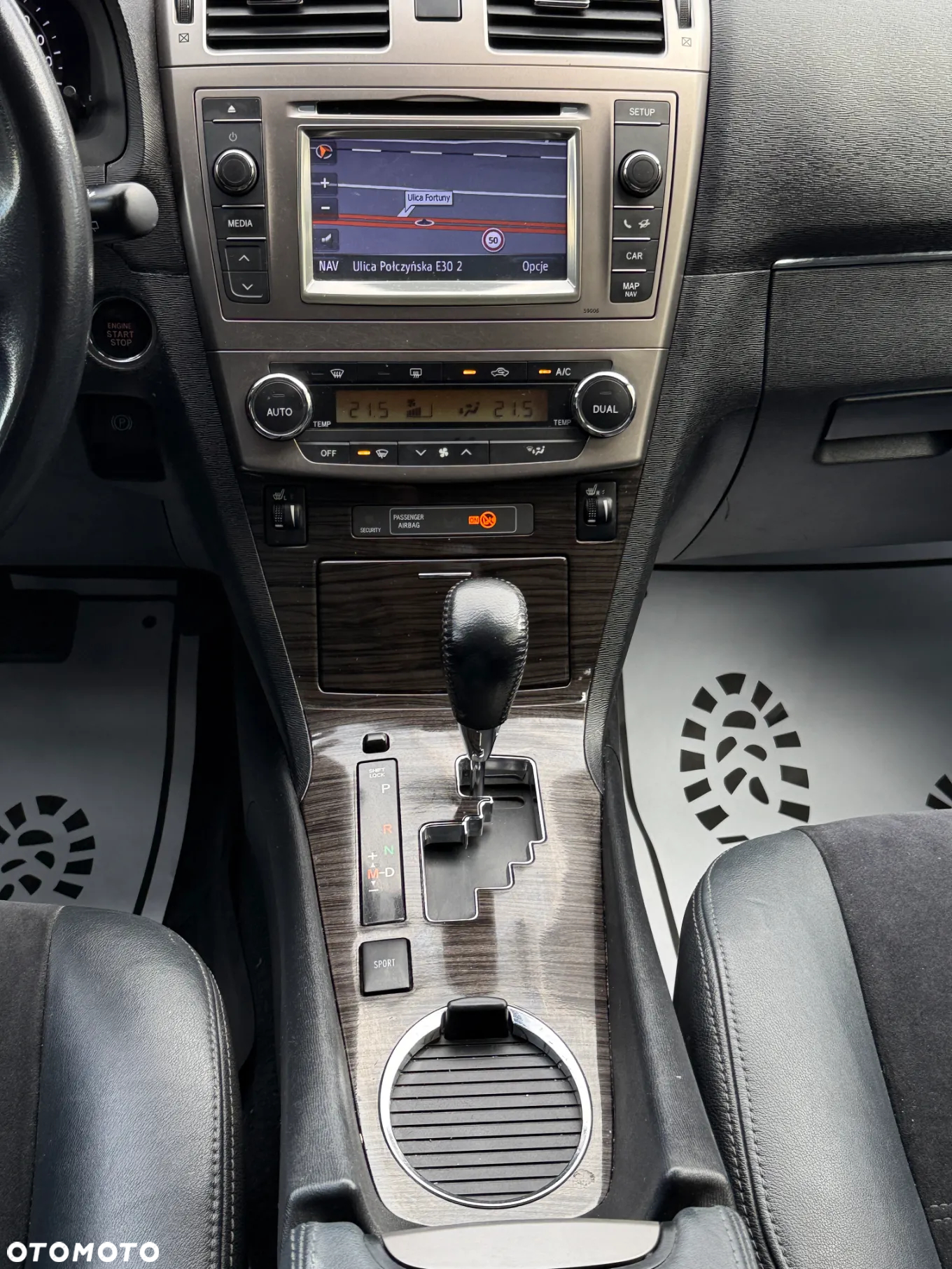 Toyota Avensis 1.8 Premium MS - 7