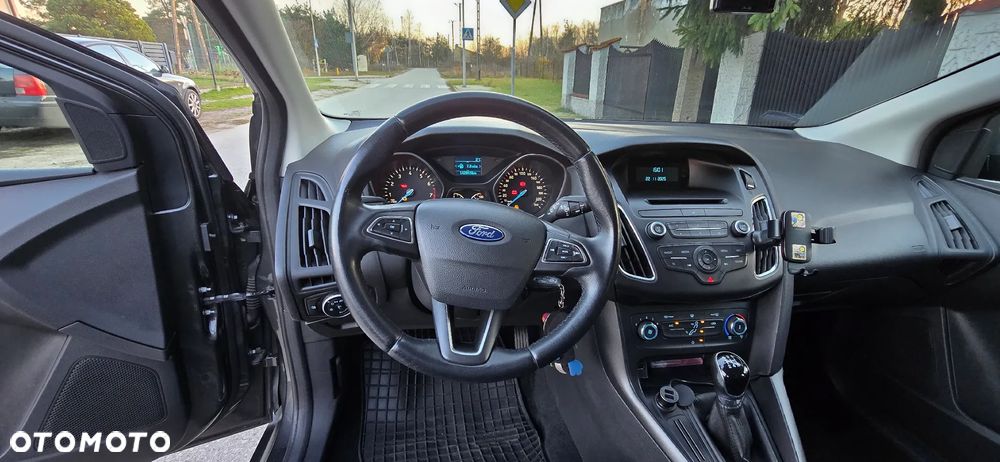 Ford Focus 1.6 Trend - 9