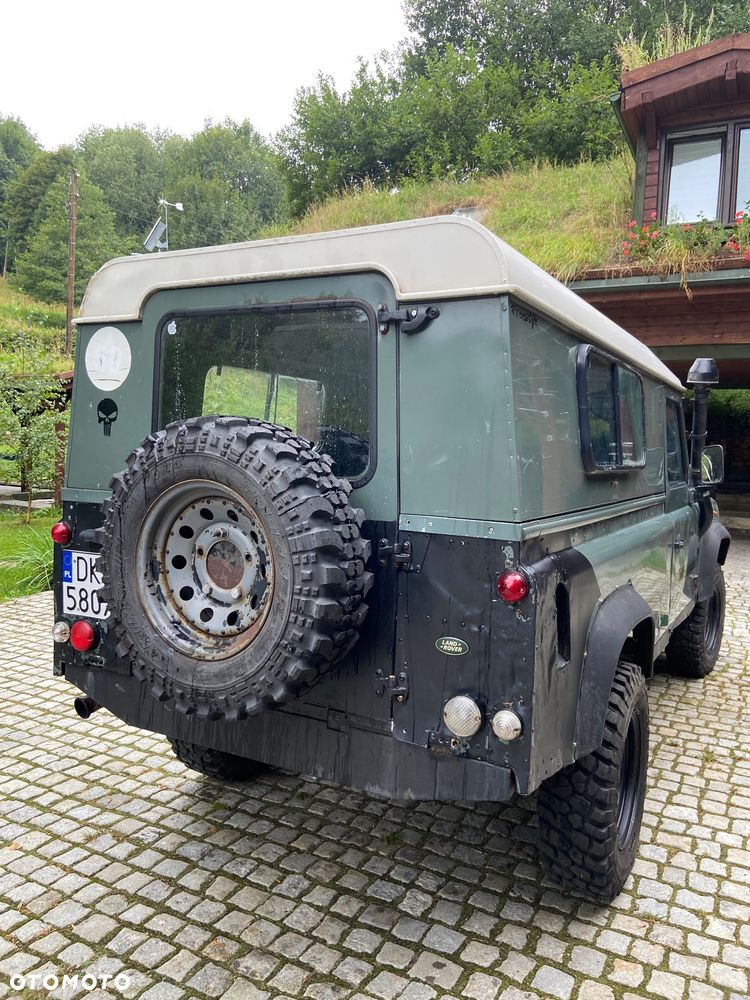 Land Rover Defender - 6
