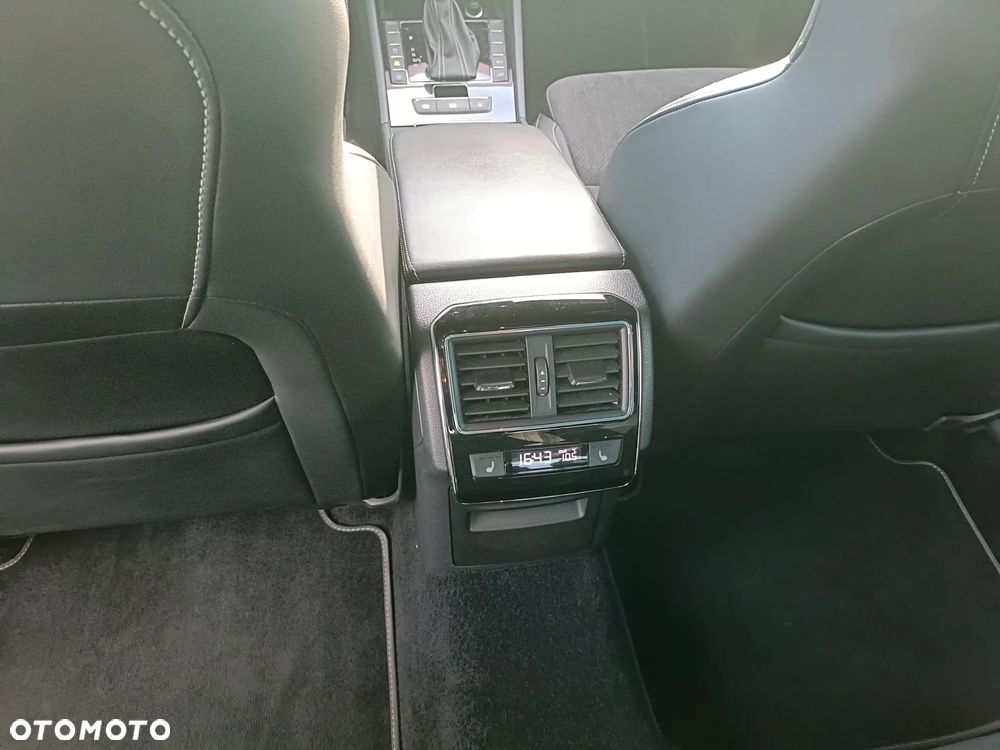 Skoda Superb 2.0 TSI Sportline DSG - 6