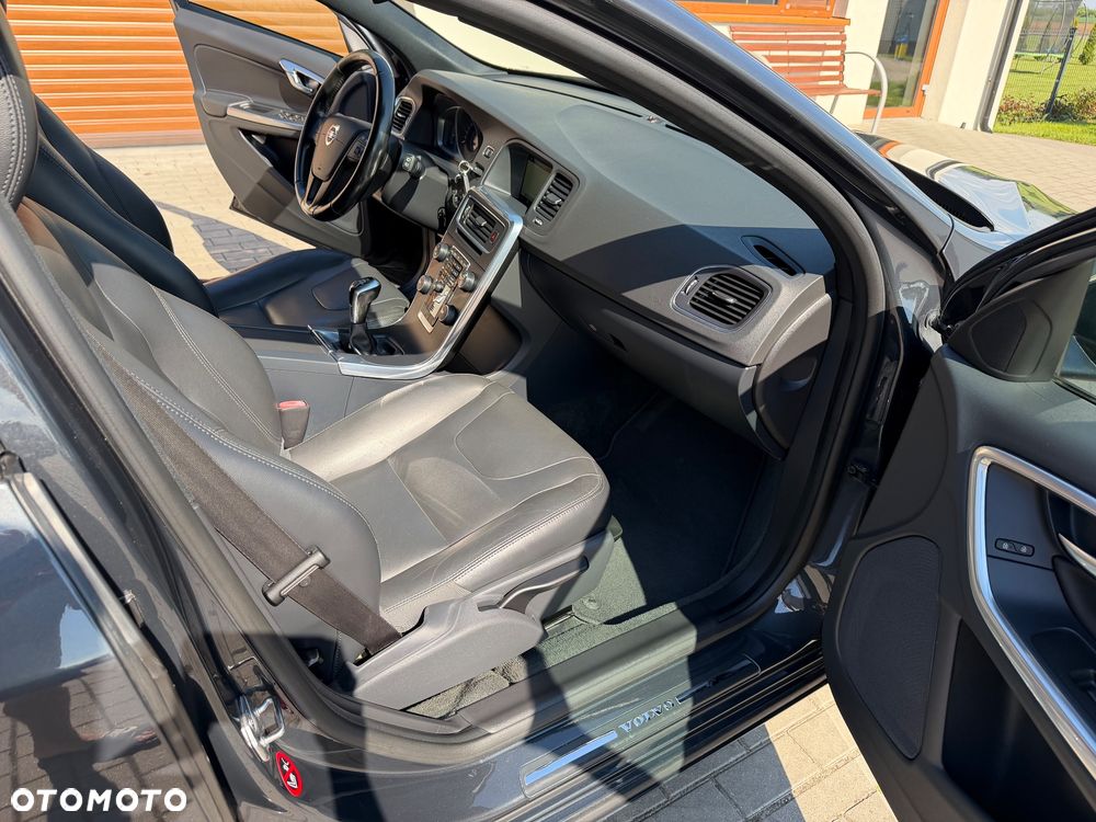 Volvo V60 D2 Drive-E Kinetic - 34