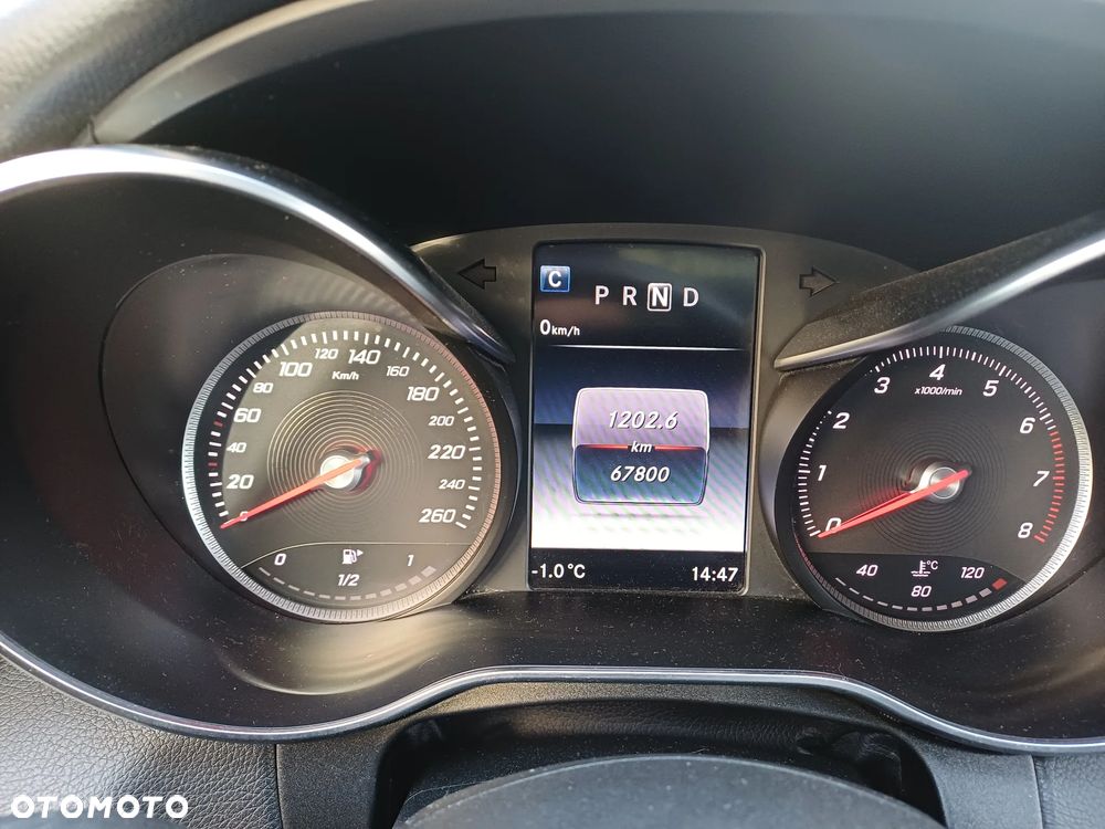 Mercedes-Benz Klasa C 300 7G-TRONIC - 10