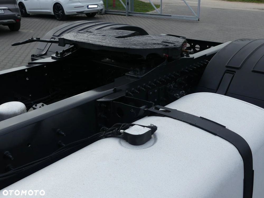 Volvo FH4 460 / EURO 6 / AUTOMAT / HYDRAULIKA / XL / - 16