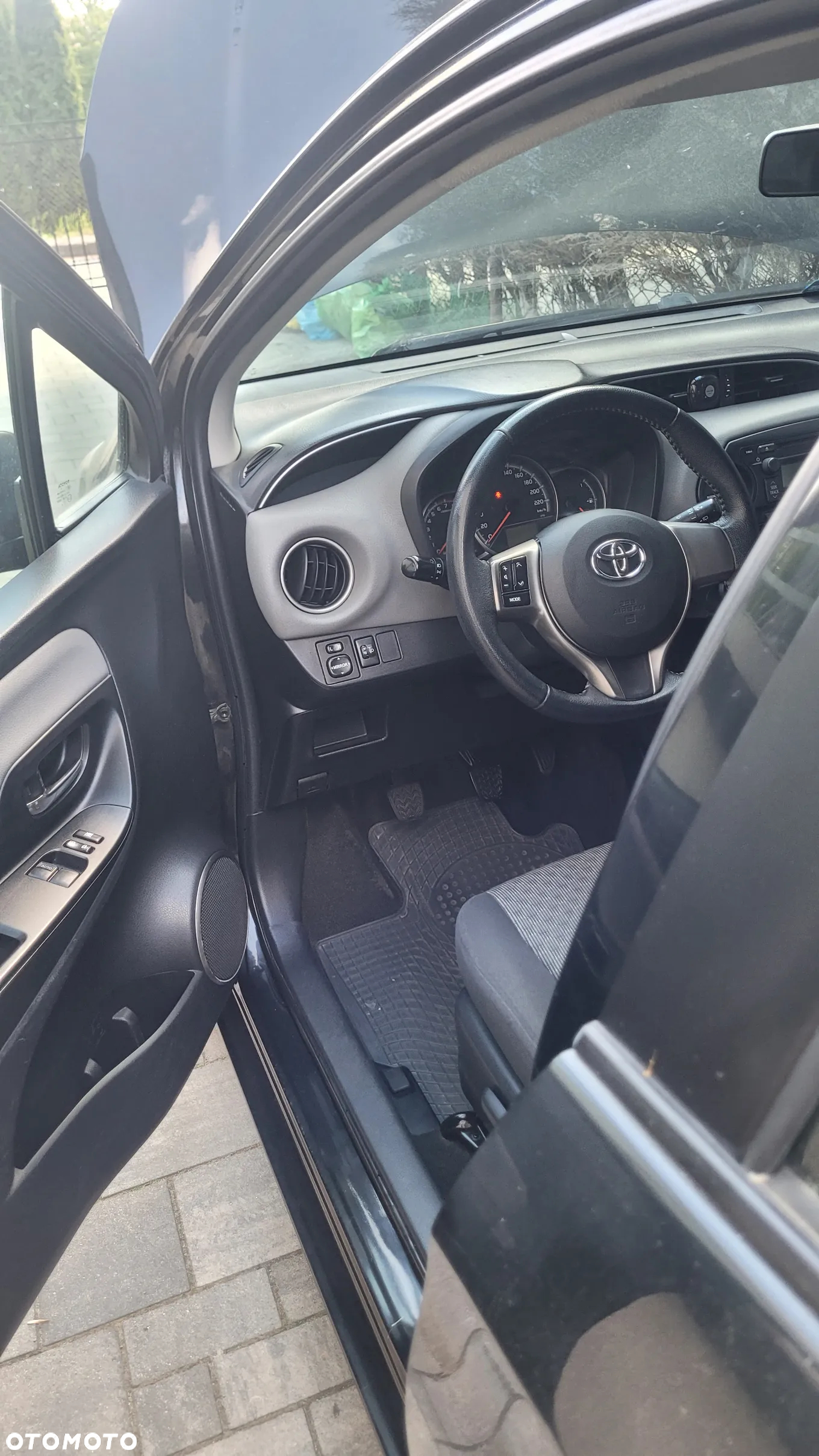 Toyota Yaris 1.0 Life - 28