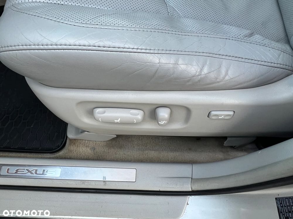 Lexus RX 300 Executive - 25