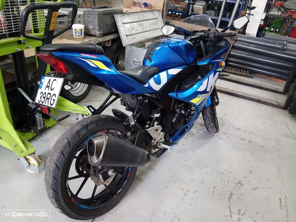 Suzuki GSX-R - 5