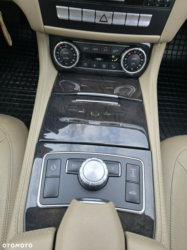 Mercedes-Benz CLS - 21