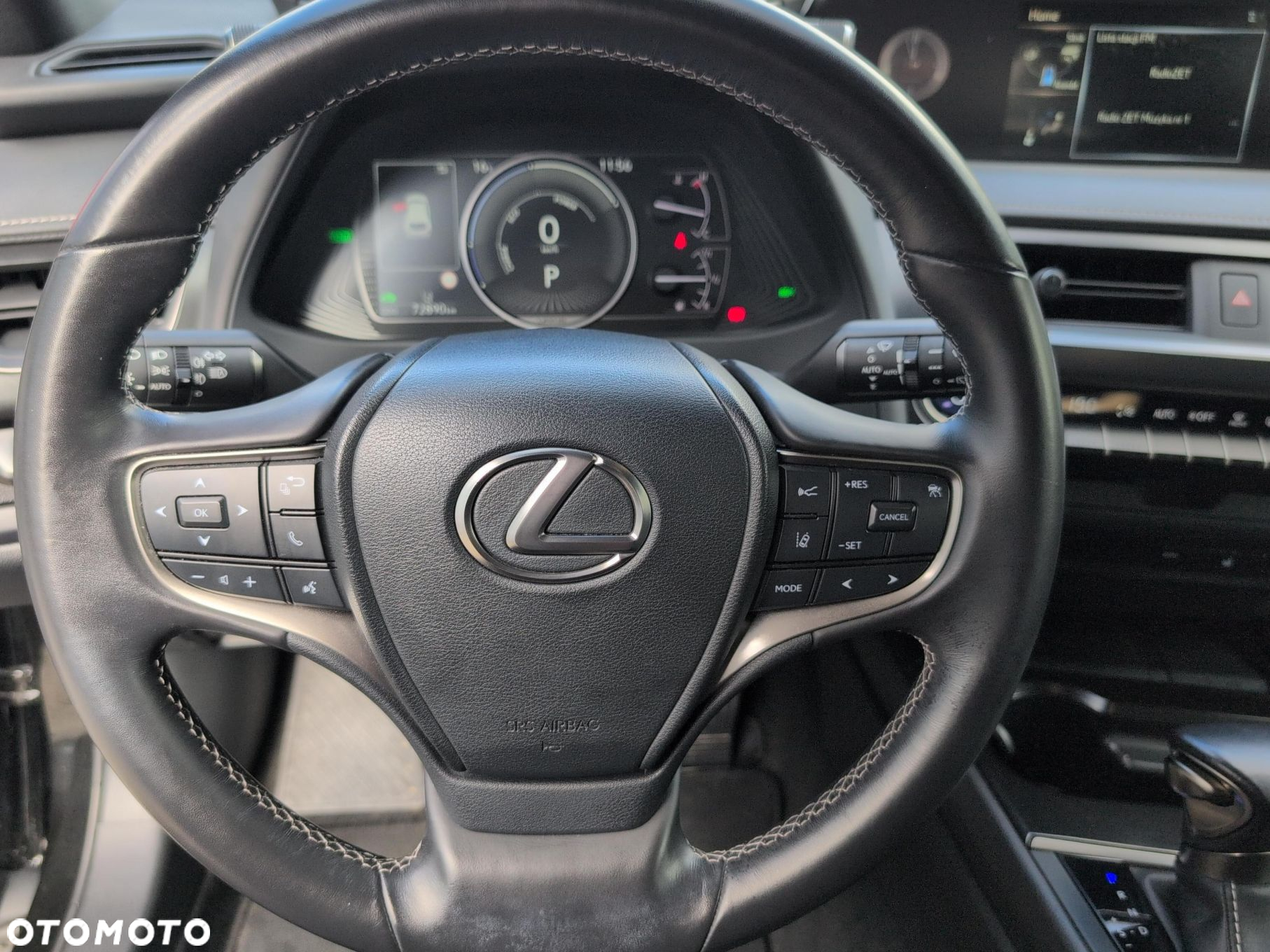 Lexus UX - 16