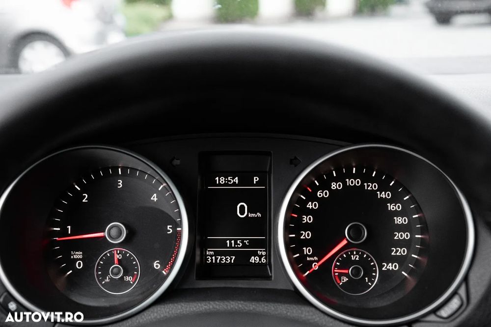 Volkswagen Golf Variant 2.0 TDI DPF DSG Highline - 15
