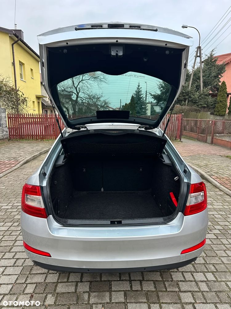 Skoda Octavia 1.6 TDI Style DSG - 9