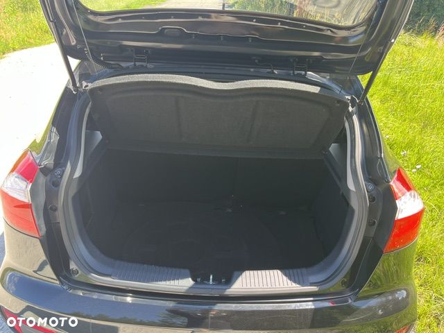 Kia Rio 1.2 ISG Dream Team Edition - 10