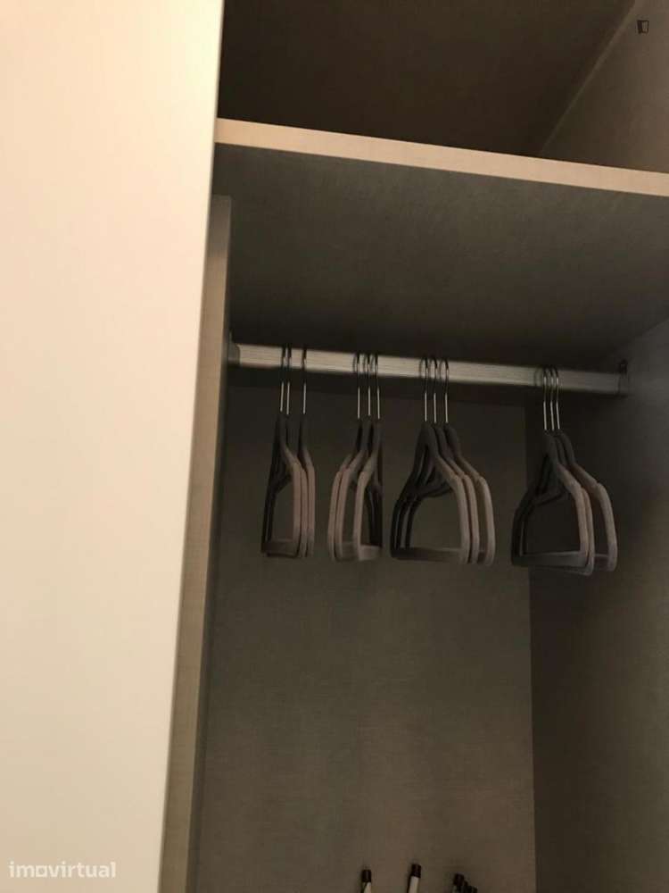 Apartamento com 2 quartos - localizado em Benfica Lisbon - Grande imagem: 4/25