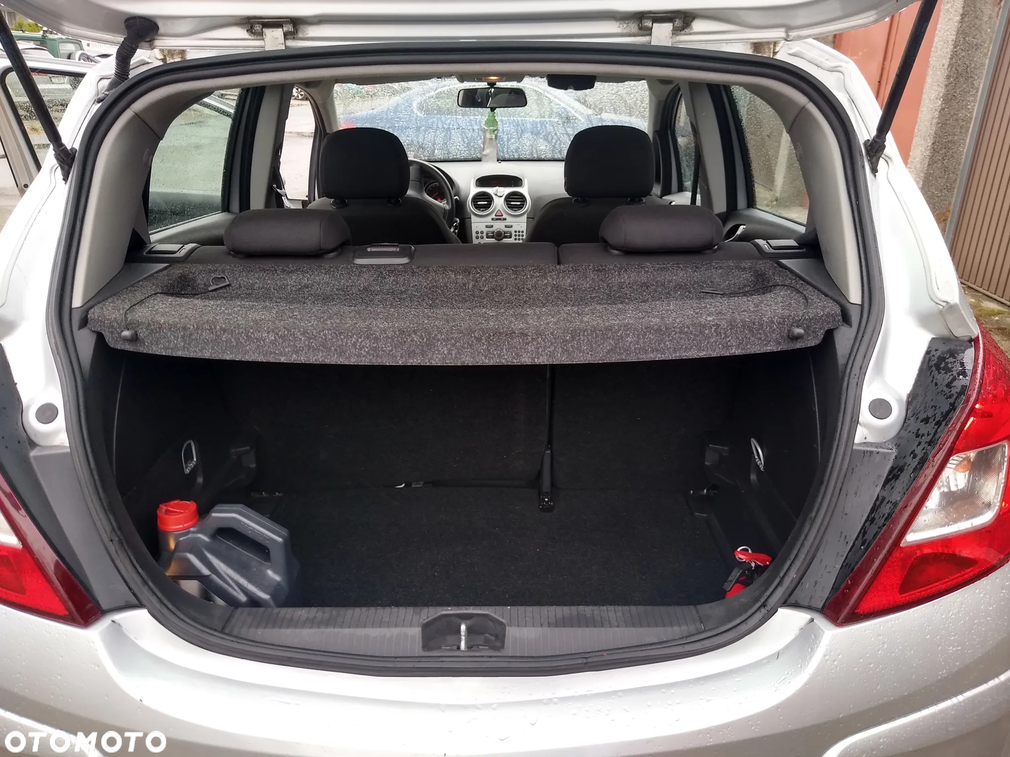 Opel Corsa 1.2 16V Essentia - 11