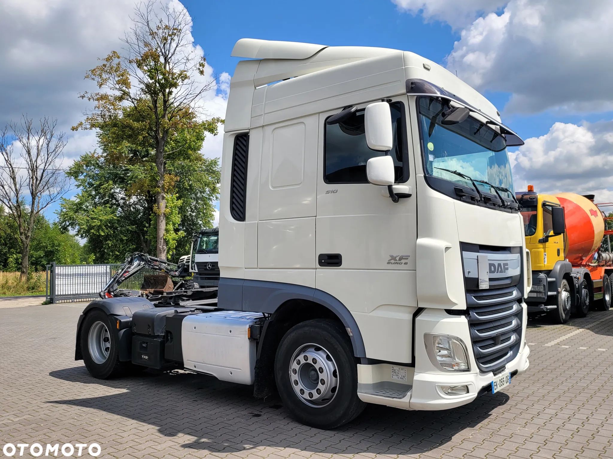 DAF XF510 SPACE CAB / SPROWADZONY Z FRANCJI/ MANUAL / RETARDER / EURO 6 - 1