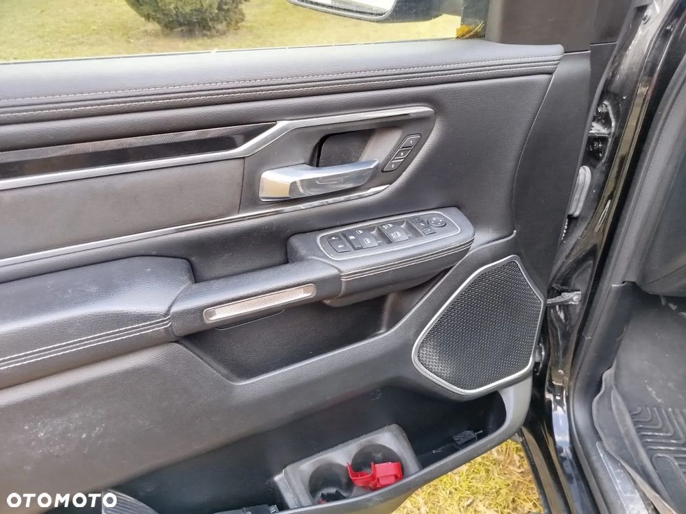 RAM 1500 Quad Cab Longbed Laramie - 17