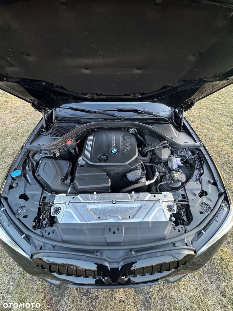 BMW Seria 3 320d Sport Line - 12