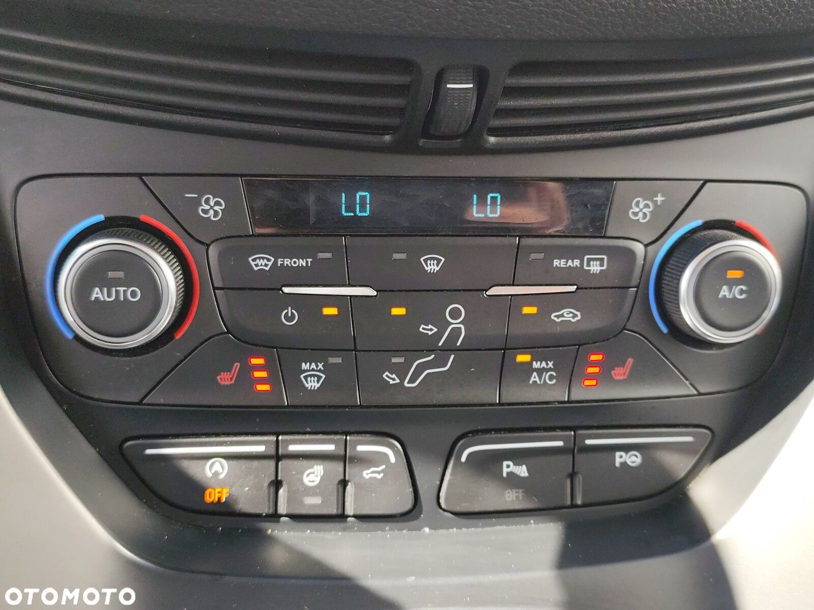 Ford Kuga - 26
