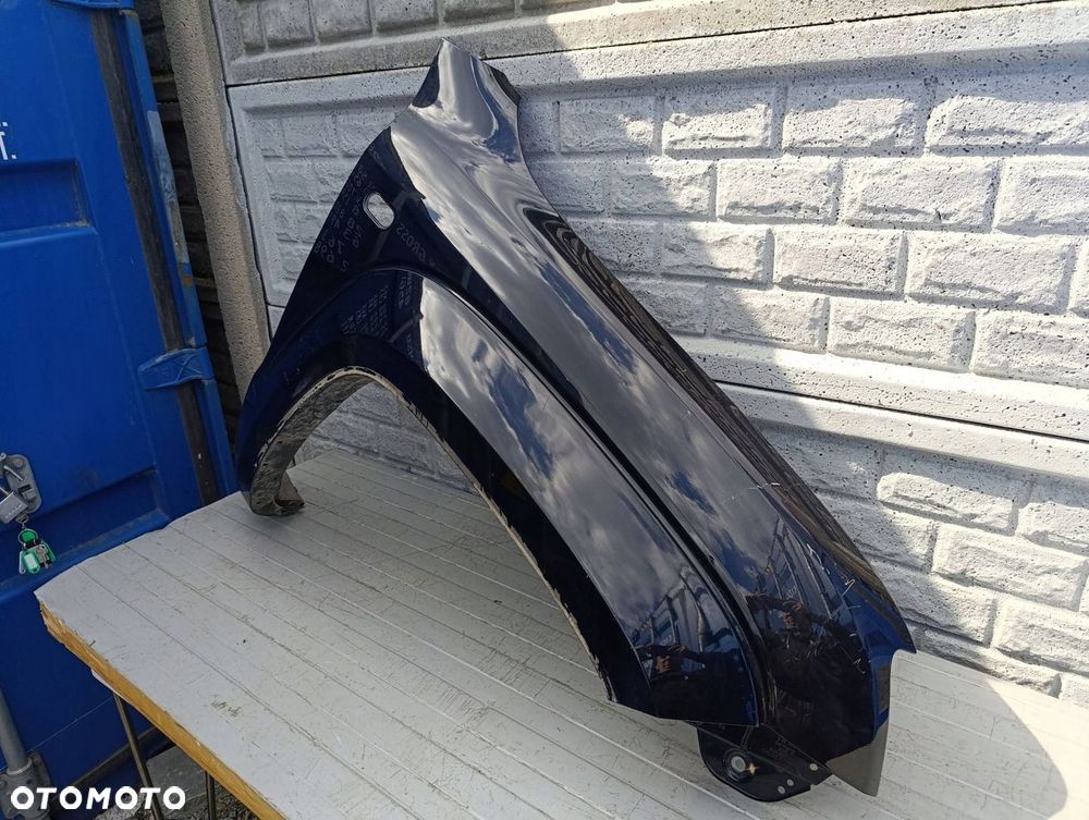 VW AMAROK 2H0 2012-2020 BŁOTNIK PRZEDNI PRAWY - 2