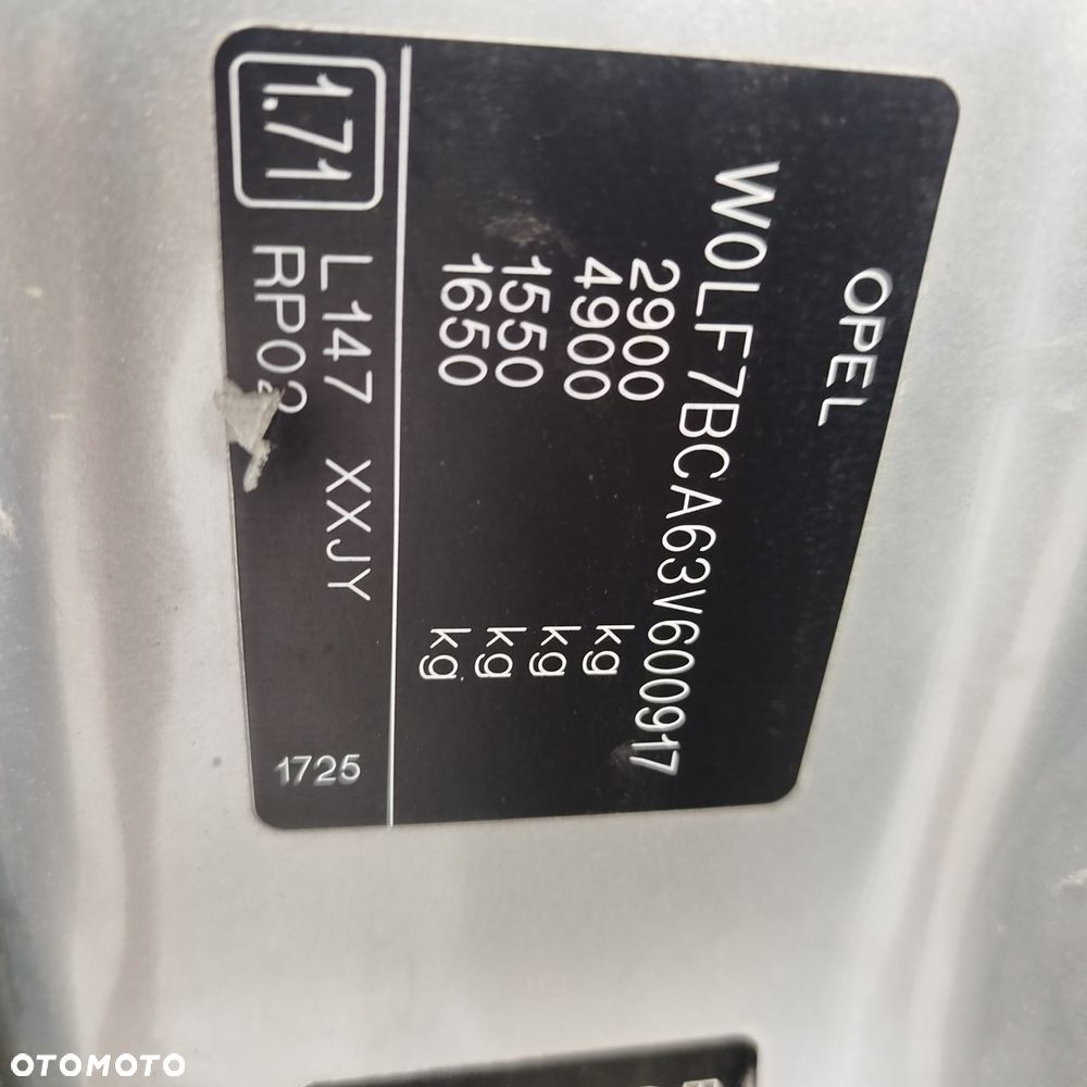 Opel Vivaro  na części . - 7