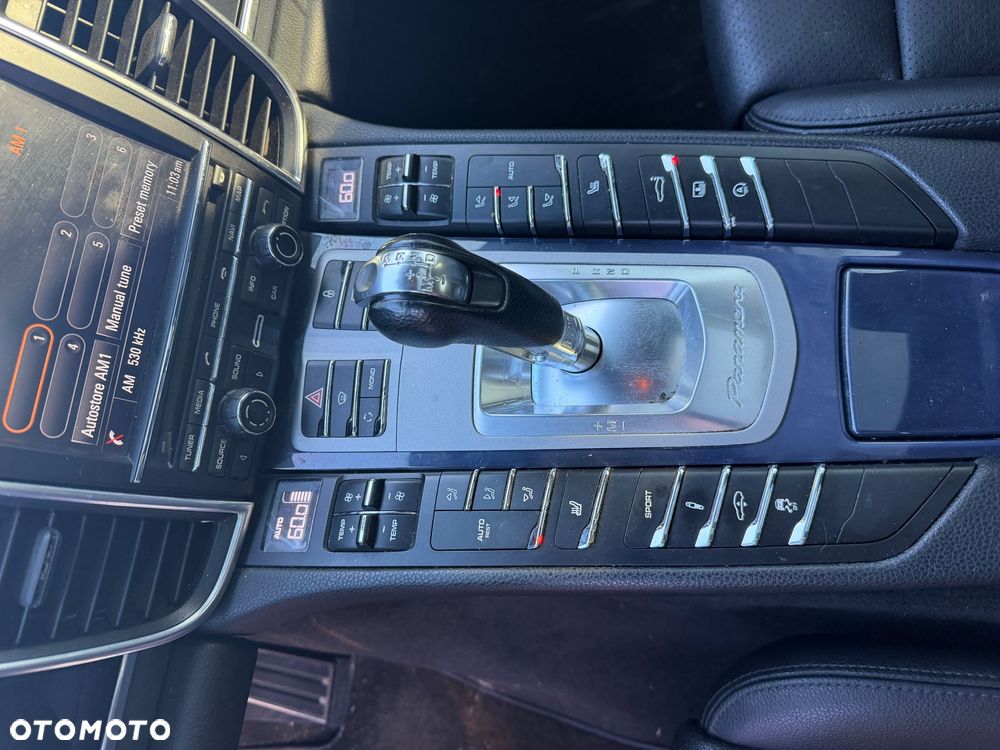 Porsche Panamera 4S - 11