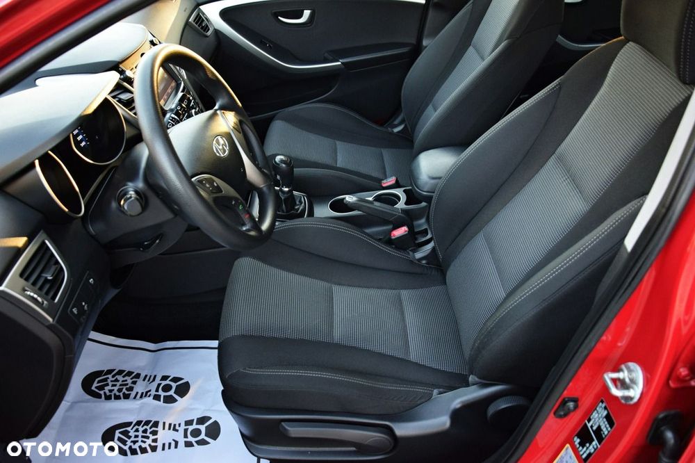 Hyundai i30 1.4 BlueDrive Run - 27
