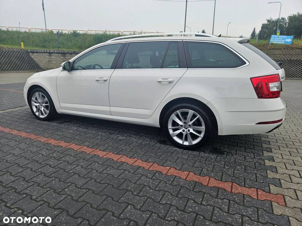 Skoda Octavia 2.0 TDI 4x4 Style DSG - 3