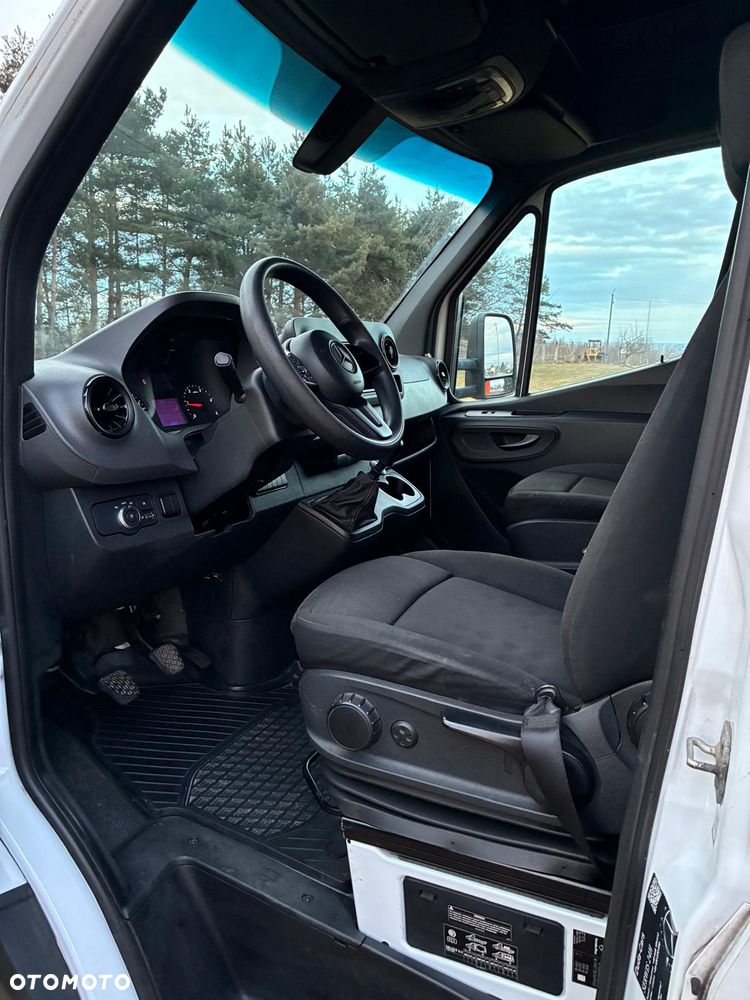 Mercedes-Benz SPRINTER - 7