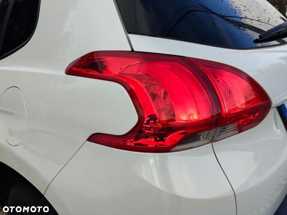 Peugeot 2008 PureTech 82 Allure - 21