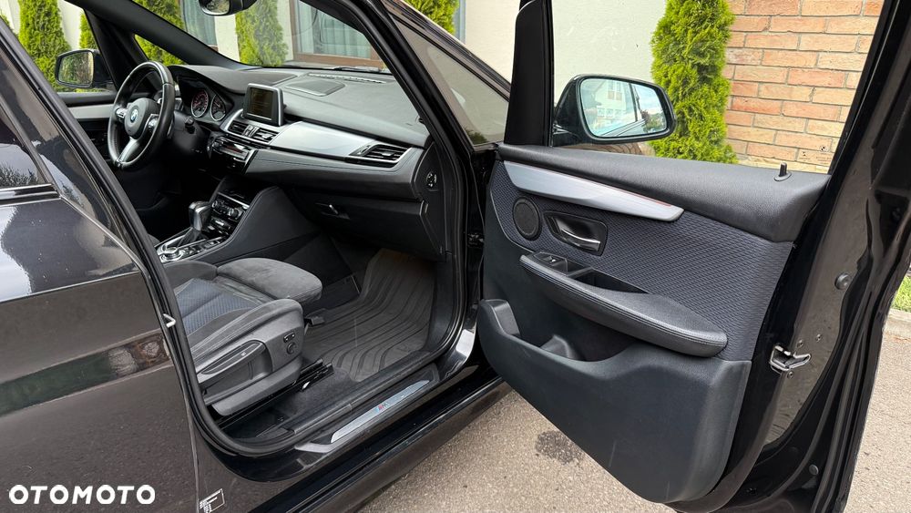 BMW Seria 2 220d Sport-Aut - 31