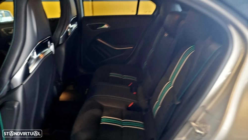 Mercedes-Benz A 45 AMG 4Matic Speedshift 7G-DCT PETRONAS 2015 World Champion Edition - 8