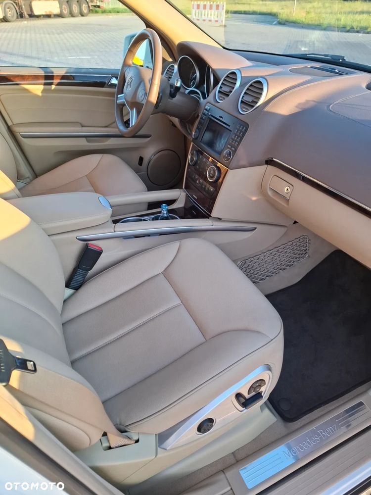 Mercedes-Benz GL 450 4Matic 7G-TRONIC - 10