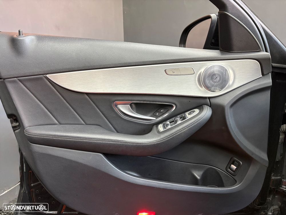 Mercedes-Benz C 220 d 9G-TRONIC AMG Line - 32