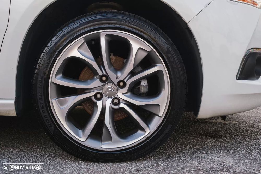 Citroën DS4 1.6 HDi So Chic - 6