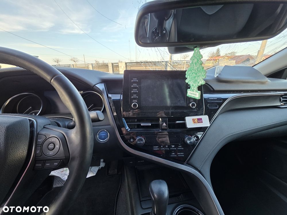 Toyota Camry 2.5 Hybrid Comfort CVT - 21