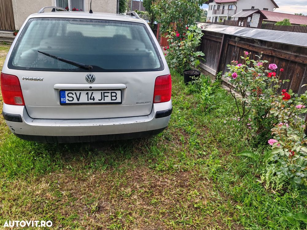 Volkswagen Passat - 1