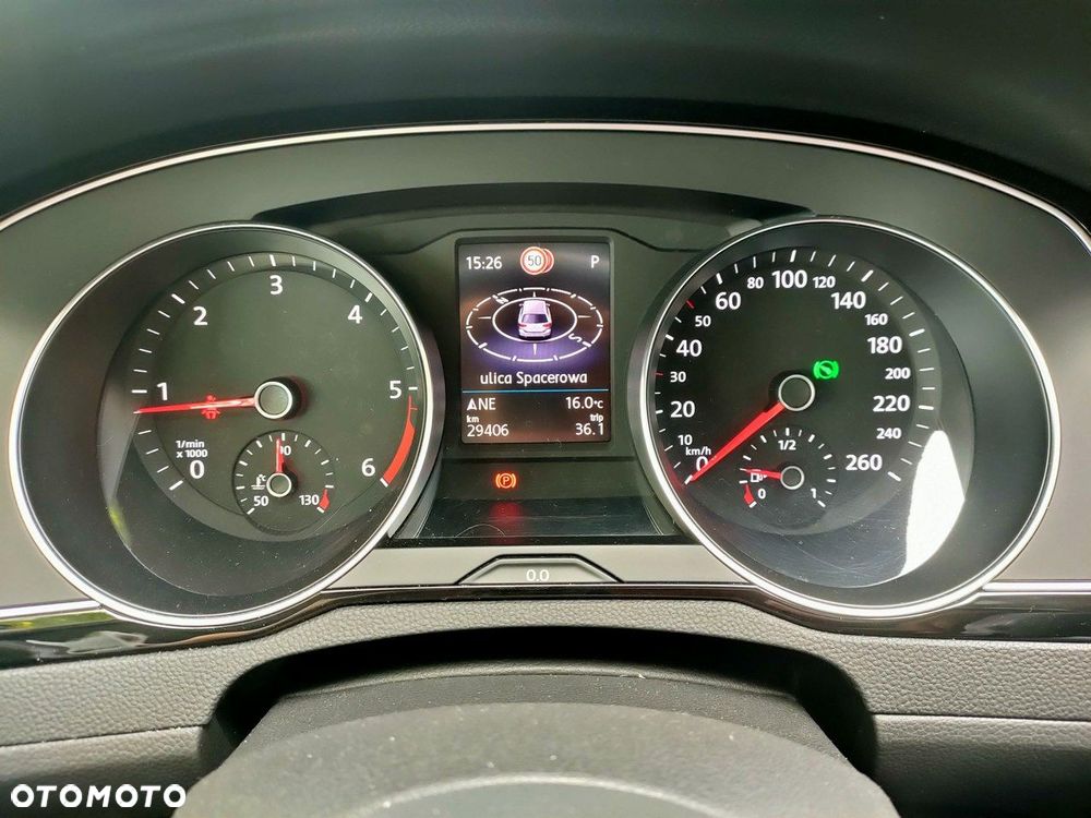 Volkswagen Passat - 28