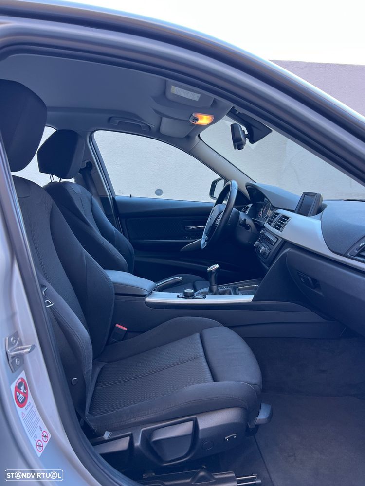 BMW 318 d Line Modern - 29