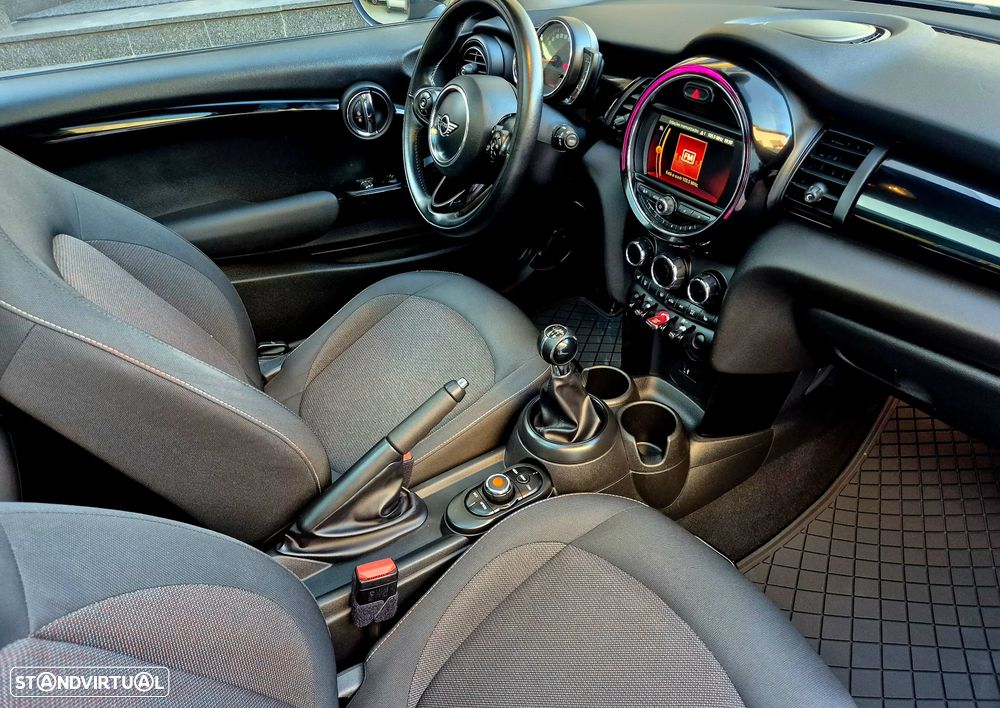 MINI 3 Portas One JCW - 24