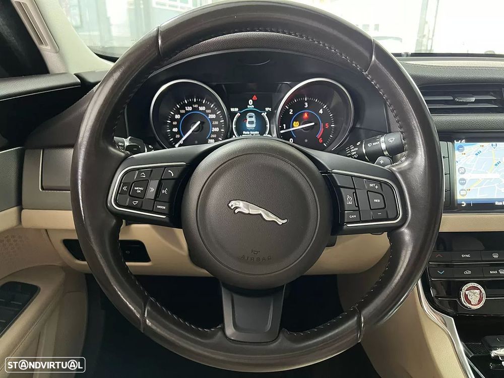 Jaguar XF 2.0 D Prestige Aut. - 8