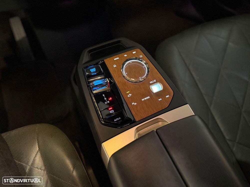 BMW iX xDrive40 - 21