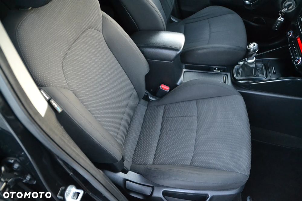 Kia Carens 1.6 GDI Business Line 7os EU6 - 22