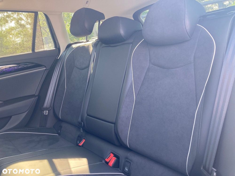 Volkswagen Passat Variant - 11